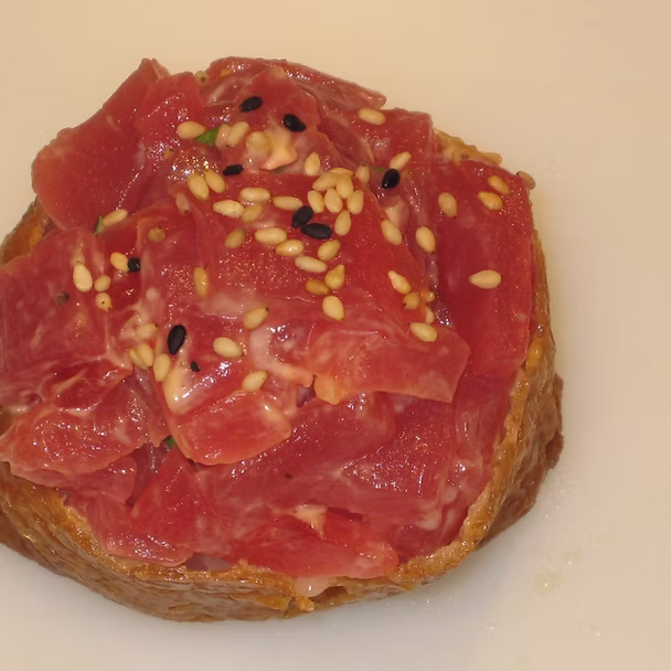 Inari de atún